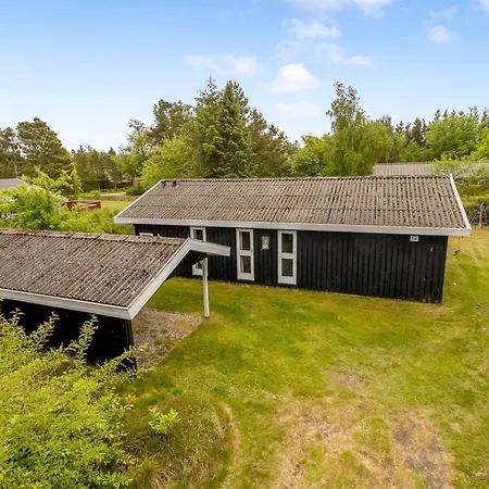 Dom wakacyjny Vlatko - 2-9km From The Sea In Nw Jutland By Interhome *