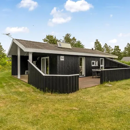 Vlatko - 2-9km From The Sea In Nw Jutland By Interhome